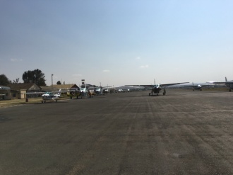 Fly på rullebanen i Arusha