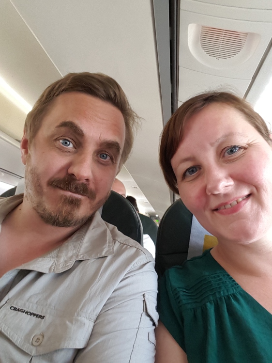 Om bord i flyet mot Zanzibar